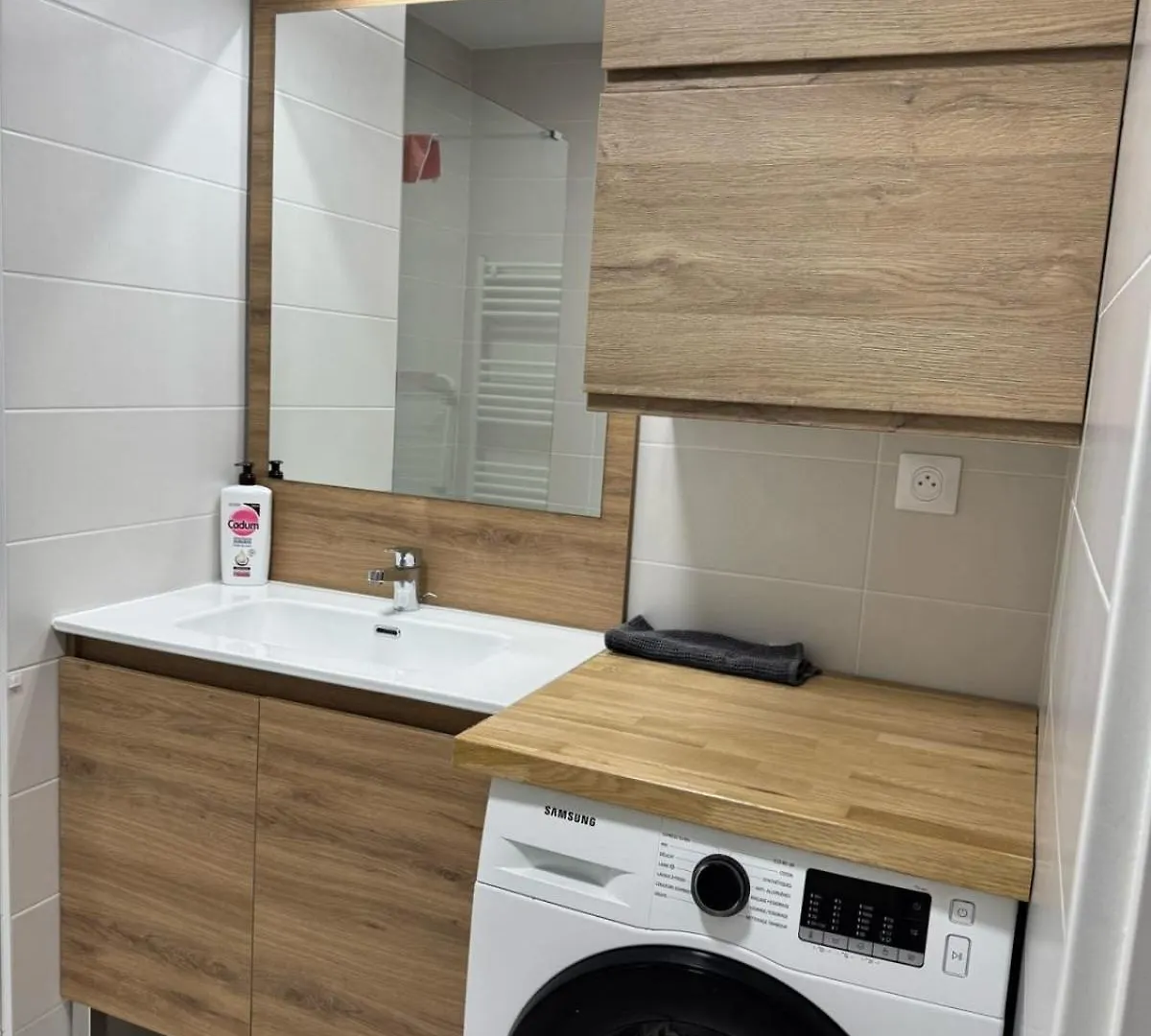 Apartment La Parenthese Du Lac - Lake View And Private Parking Aix-les-Bains