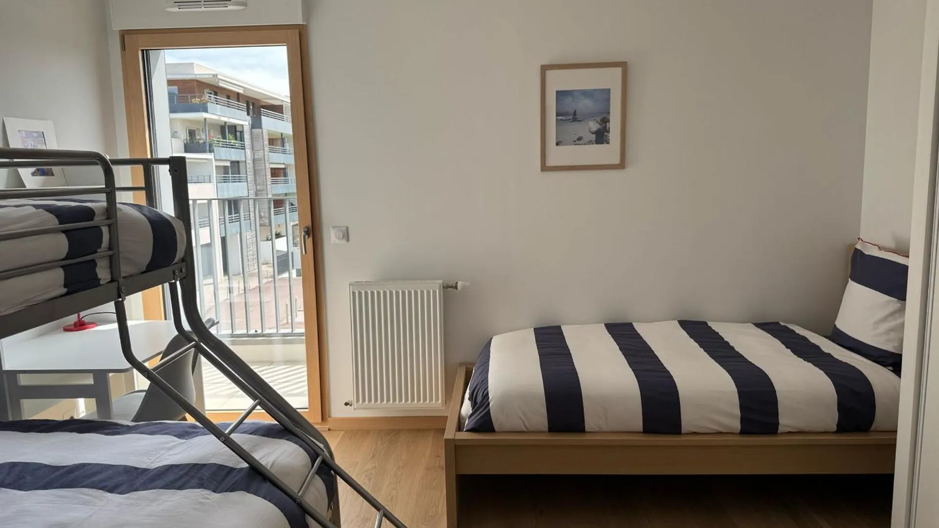 Apartment La Parenthese Du Lac - Lake View And Private Parking Aix-les-Bains