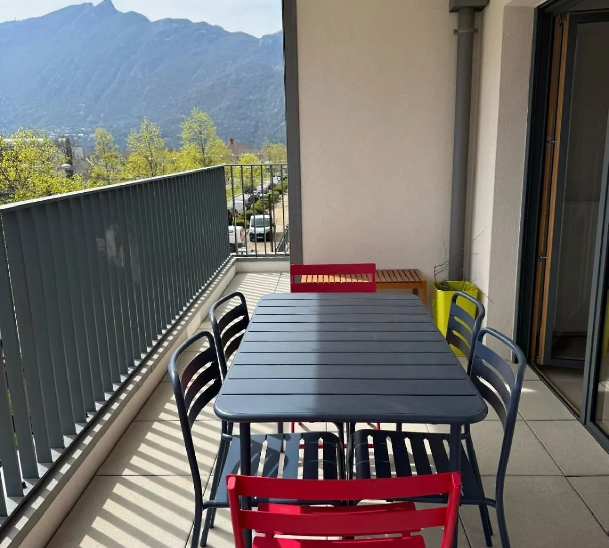 Apartment La Parenthese Du Lac - Lake View And Private Parking Aix-les-Bains