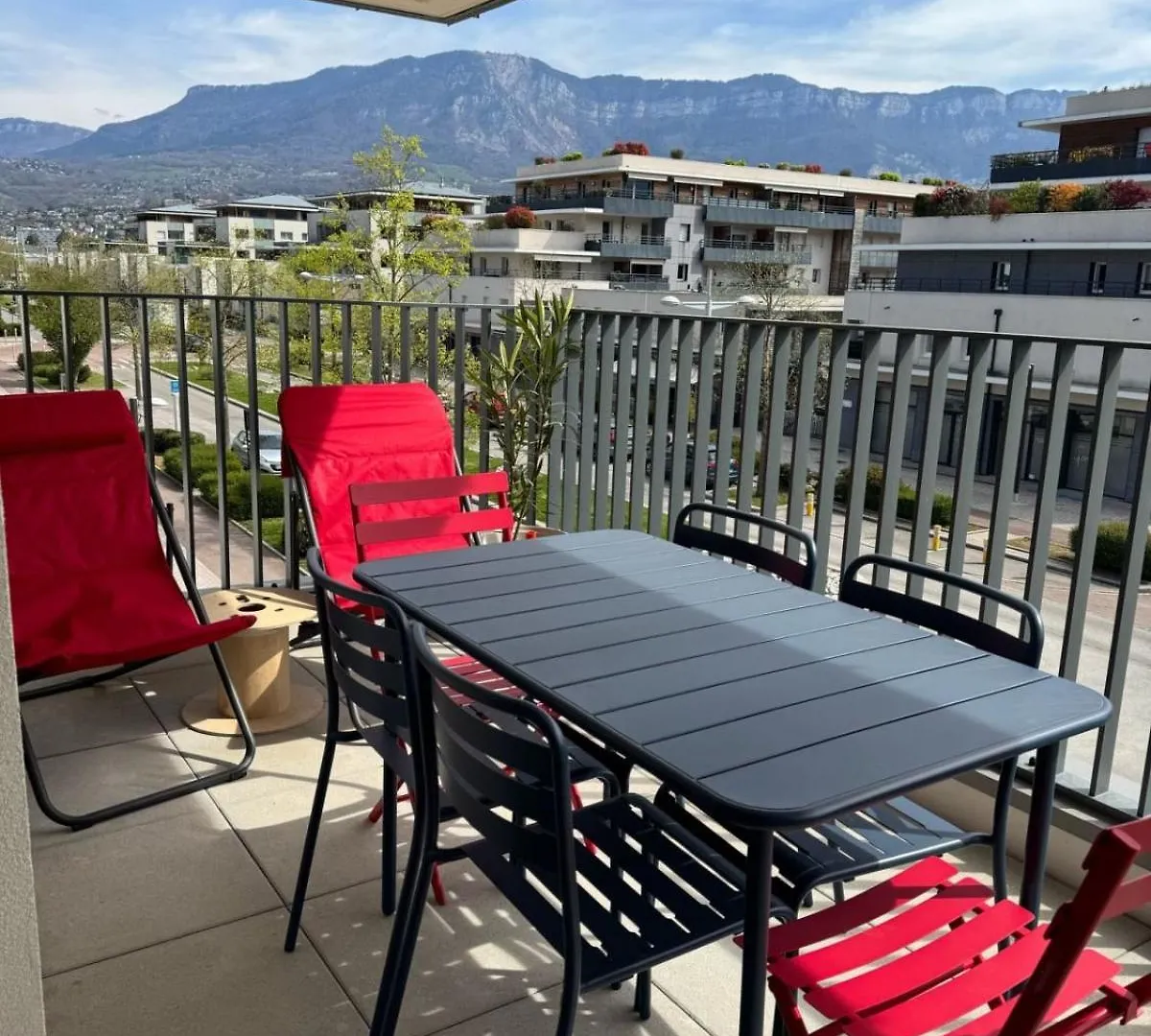 Apartment La Parenthese Du Lac - Lake View And Private Parking Aix-les-Bains