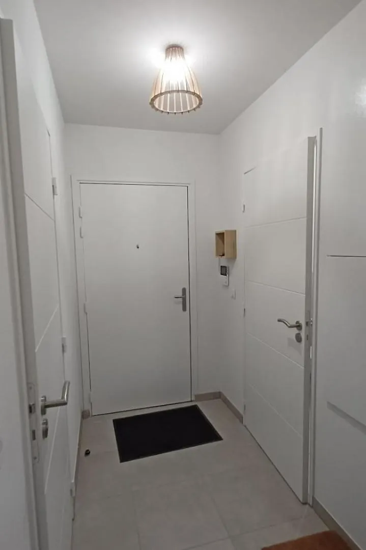 La Parenthese Du Lac - Lake View And Private Parking Aix-les-Bains Apartment
